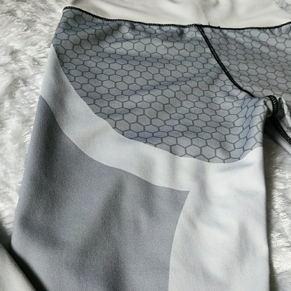 SM/MED: ACTIVEWEAR JOGGERS - Picture 8 of 8